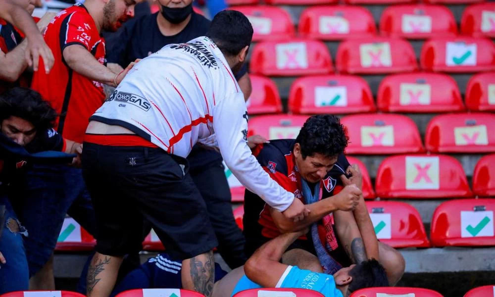 Μεξικό: Η Κερέταρο κινδυνεύει με αποβολή από το πρωτάθλημα μετά τα αιματηρά επεισόδια